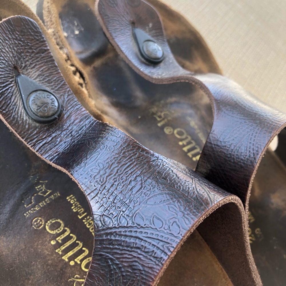 Birkenstock genuine leather 
Papillio Embossed Brown Leather Sandals